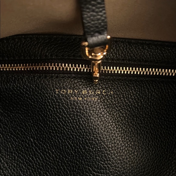 Tory Burch hobo shoulder bag - Picture 4 of 9